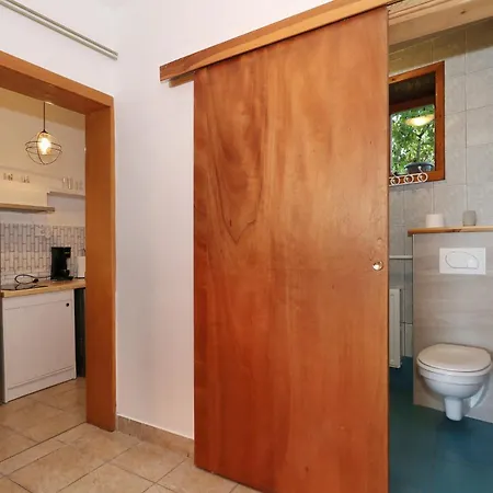 Fraj With Jacuzzi Apartment Zadar