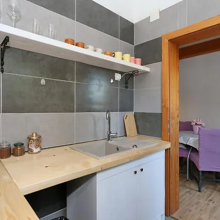 Fraj With Jacuzzi Apartament *