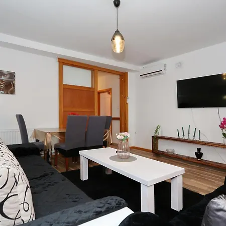 Fraj With Jacuzzi Apartment *